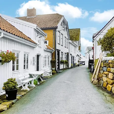 1 Bedroom Stunning In Hauge I Dalane Sogndalsstrand